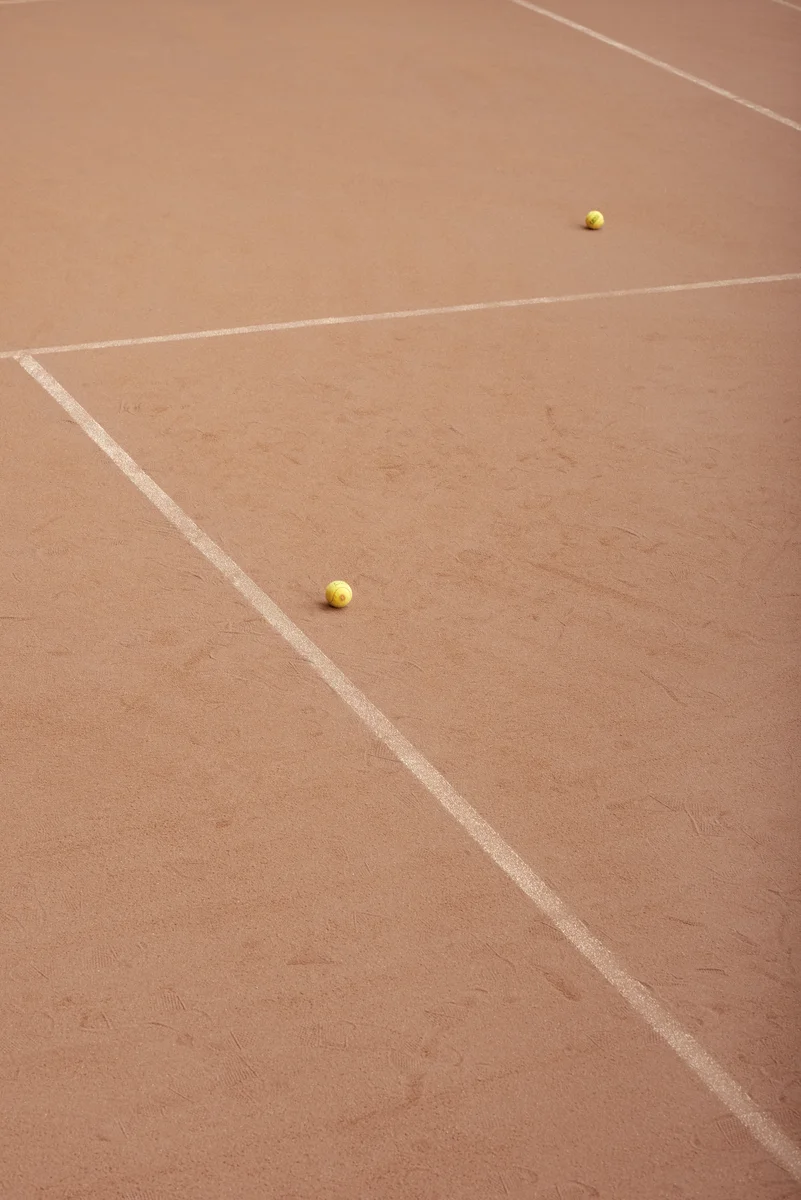 Fashion- und Beauty-Editorial auf dem Tennisplatz, Motiv 10016