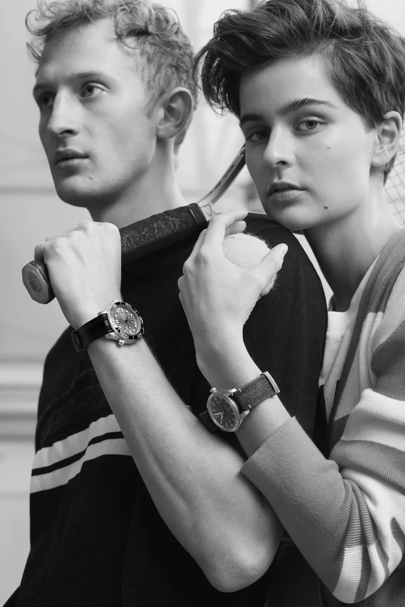 Fashion- und Beauty-Editorial auf dem Tennisplatz, Motiv 9544